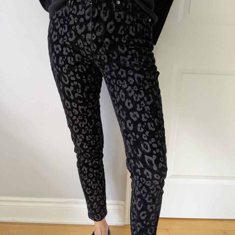 Banana Republic laser cut velvet pants